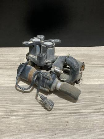 BMW E34 ÇIKMA ORJİNAL KALORİFER MUSLUĞU 1147412042