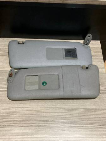BMW E34 ÇIKMA ORJİNAL SAĞ SOL GÜNEŞLİK TAKIMI
