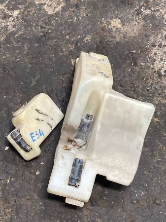 BMW E34 ORJİNAL FAR YIKAMA HAZNESİ FAR YIKAMALI SU DEPOSU BİDONU