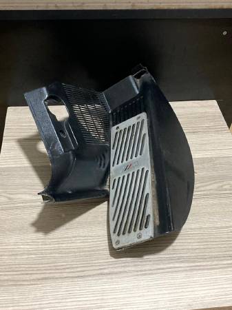 BMW E36 ÇIKMA SOL AYAK KOYMA BAKALİTİ 1960993