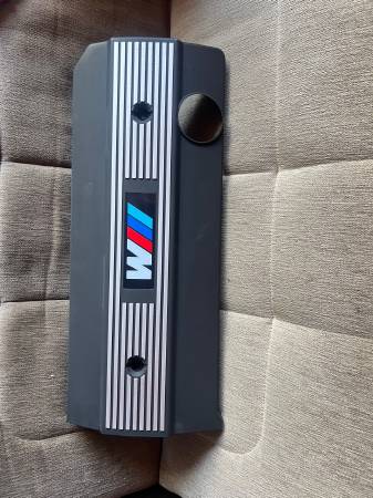 BMW E36 E34 SIFIR M50 M52 MOTOR ÜST KAPAĞI 1739174 - ERCAN TİCARET yedek parça