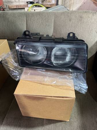 BMW E36 SIFIR ZKW TİP MERCEKLİ FAR TAKIMI SAĞ FAR SOL FAR - ERCAN TİCARET yedek parça
