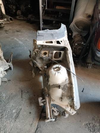 BMW E36 SOL ÖN PODYE SOL ÖN ÇEYREK SOL ÖN ŞASE ÇIKMA ORJİNAL - ERCAN TİCARET yedek parça