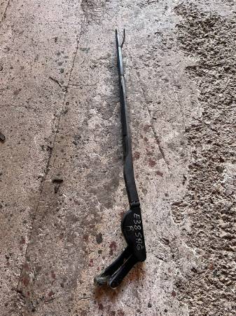 BMW E38 7 SERİSİ CAM SİLECEK KOLU ÇIKMA ORJİNAL YEDEK PARÇA