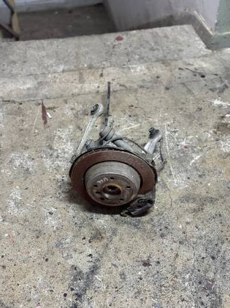 BMW E39 ARKA TAŞIYICI ORJİNAL ARKA H TABLA SALINCAK - ERCAN TİCARET yedek parça