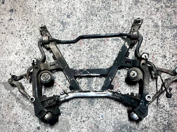 BMW E39 ÇIKMA ORJİNAL ÖN TRAVERS MOTOR TRAVERSİ 1092867