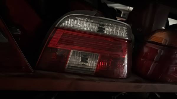 BMW E39 KOMPLE SAĞ STOP - ERCAN TİCARET yedek parça