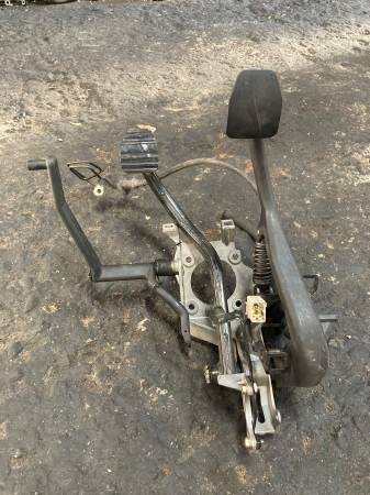 BMW E39 PEDAL TAKIMI DEBRİYAJ PEDAL SETİ FREN PEDALI - ERCAN TİCARET çıkma orjinal yedek parça
