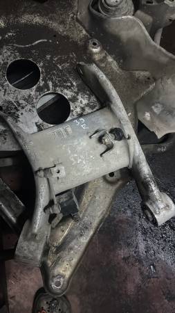 BMW E39 SAĞ ARKA H TABLA SALINCAK ORJİNAL - ERCAN TİCARET yedek parça