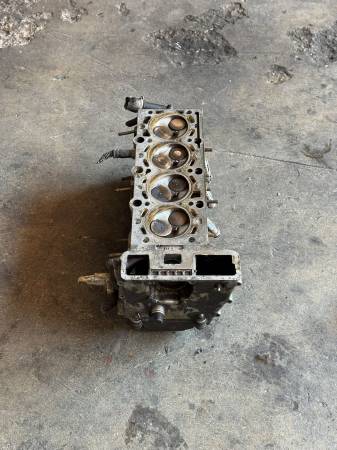 BMW E46 M43 987 NOLU SİLİNDİR KAPAĞI ORJİNAL 1743987 - ERCAN TİCARET yedek parça
