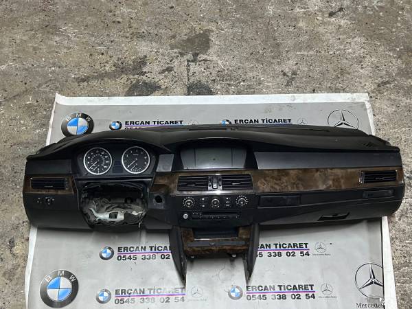 BMW E60 LCİ BARDAKLIKLI TORPİDO DOLU GÖĞÜS ORJİNAL HATASIZ - ERCAN TİCARET çıkma orjinal yedek parça