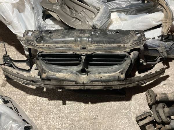 BMW E60 ORJİNAL KOMPLE ÖN PANEL TAMPON DEMİRİ ÇIKMA - ERCAN TİCARET yedek parça