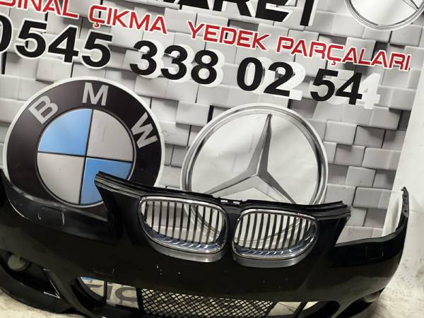 BMW E60 ORJİNAL LOGOLU M TAMPON SETİ 7896582 ÇIKMA ORJİNAL YEDEK PARÇA