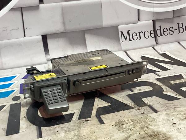 BMW E65 E66 CD OYNATICI CD ÇALAR