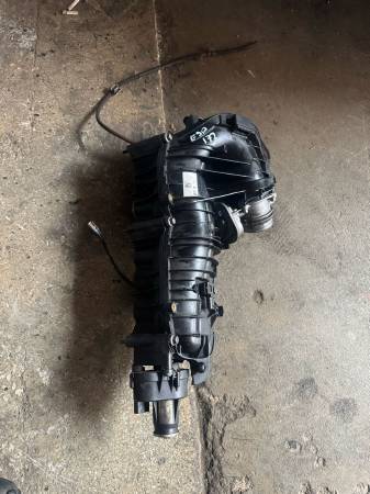 BMW E90 E60 N47 177 LİK EMME MANİFOLDU ORJİNAL 7810179 7810741 - ERCAN TİCARET yedek parça