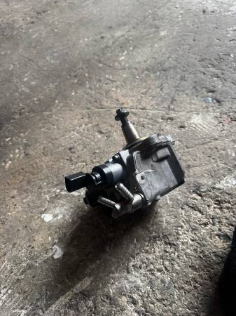 BMW E90 E60 N47 177 LİK MAZOT POMPASI ORJİNAL 787495 - ERCAN TİCARET yedek parça