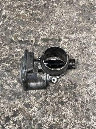 BMW E90 E87 E83 ÇIKMA ORJİNAL GAZ KELEBEĞİ 780437301