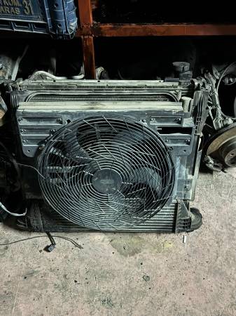 BMW X5 E53 3.0d DİZEL RADYATÖR FAN SETİ KLİMA RADYATÖRÜ 6921382 - ERCAN TİCARET yedek parça