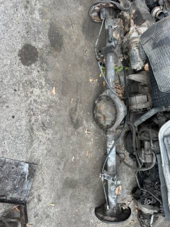 MERCEDES SPRİNTER W906 ARKA DEFRANSİYEL TAŞIYICI KOMPLE 3.92 - ERCAN TİCARET yedek parça