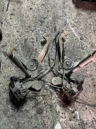 MERCEDES VİTO W638 SAĞ ARKA TAŞIYICI TORSİYON ÇIKMA ORJİNAL - ERCAN TİCARET çıkma orjinal yedek parça