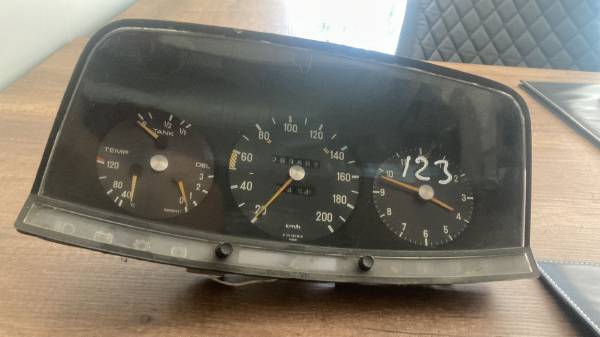 MERCEDES W123 GÖSTERGE PANELİ GÖSTERGE SAATİ ÇIKMA ORJİNAL - ERCAN TİCARET çıkma orjinal yedek parça