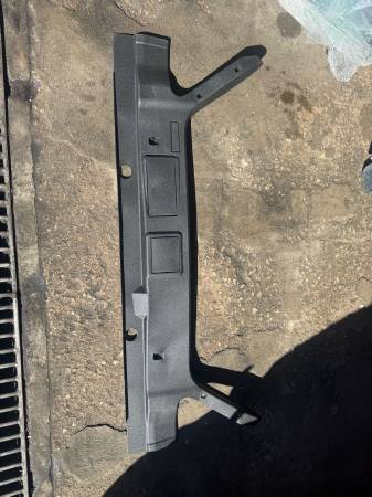 MERCEDES W124 ARKA BAGAJ PANEL PLASTİĞİ BAKALİTİ 1246942425 - ERCAN TİCARET yedek parça