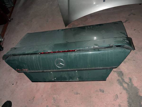 MERCEDES W124 BAGAJ KAPAĞI HATASIZ HELLA SPOİLER ORJİNAL - ERCAN TİCARET çıkma orjinal yedek parça