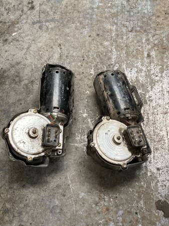 MERCEDES W124 ÖN CAM SİLECEK MOTORU ÇIKMA ORJİNAL - ERCAN TİCARET yedek parça