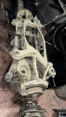 MERCEDES W124 W201 190E ARKA TRAVERS ARKA DİNGİL ARKA TORSİYON - ERCAN TİCARET yedek parça