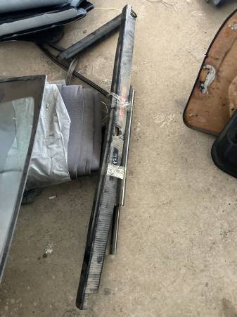 MERCEDES W126 ARKA PANEL ÜST PLASTİĞİ BAGAJ PANEL PLASTİĞİ - ERCAN TİCARET yedek parça