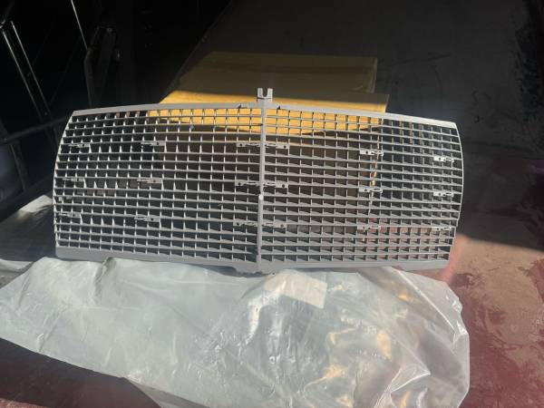 MERCEDES W126 SIFIR ÖN PANJUR PETEĞİ TAİWAN MALI 1268800423 - ERCAN TİCARET yedek parça