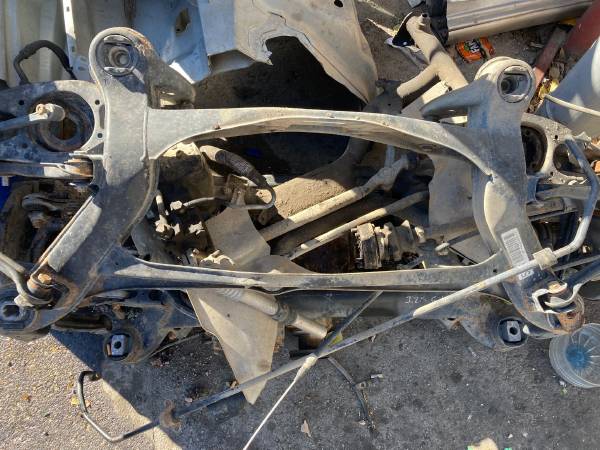 MERCEDES W201 190E ÇIKMA ORJİNAL ARKA TRAVERS TORSİYON - ERCAN TİCARET çıkma yedek parça