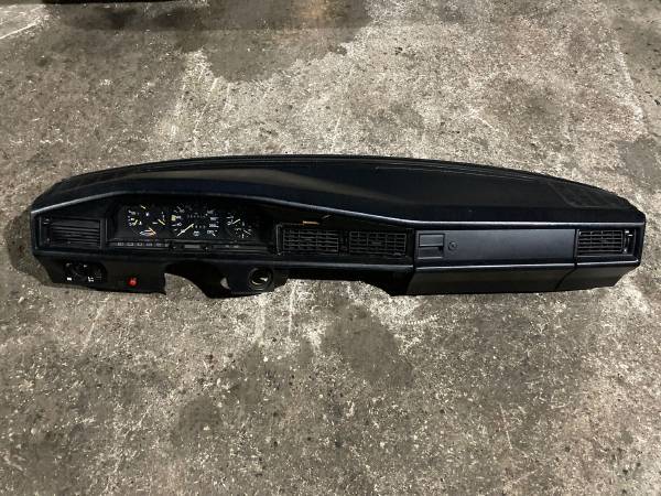MERCEDES W201 190E HATASIZ TORPİDO GÖĞÜS - ERCAN TİCARET çıkma orjinal yedek parça