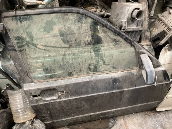 MERCEDES W201 190E SAĞ ÖN KAPI ÇIKMA ORJİNAL - ERCAN TİCARET yedek parça