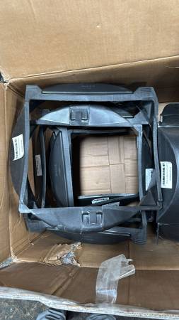 MERCEDES W201 190E SIFIR RADYATÖR DAVLUMBAZI FAN DAVLUMBAZI - ERCAN TİCARET yedek parça