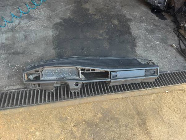 MERCEDES W201 190E TORPİDO GÖĞÜS - ERCAN TİCARET yedek parça