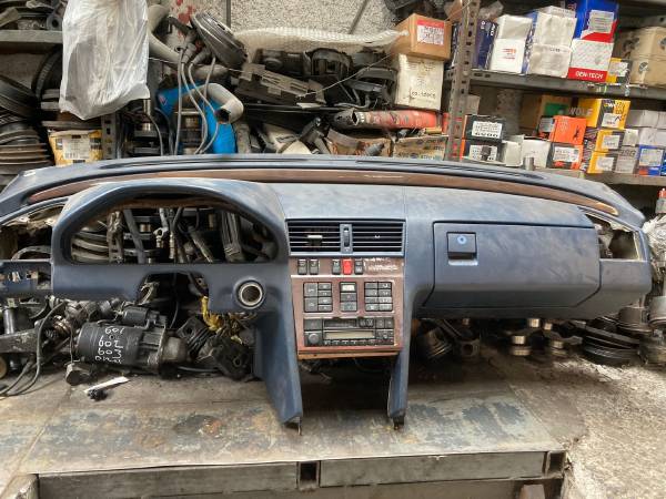 MERCEDES W202 LACİVERT TORPİDO DOLU GÖĞÜS ÇIKMA ORJİNAL - ERCAN TİCARET yedek parça