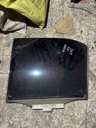 MERCEDES W202 SOL ÖN KAPI CAMI ORJİNAL - ERCAN TİCARET yedek parça