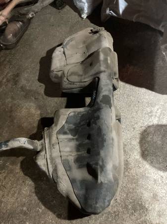 MERCEDES W202 YAKIT DEPOSU ÇIKMA ORJİNAL - ERCAN TİCARET yedek parça