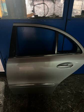 MERCEDES W203 HATASIZ BOYASIZ SOL ARKA KAPI GRİ RENK - ERCAN TİCARET yedek parça