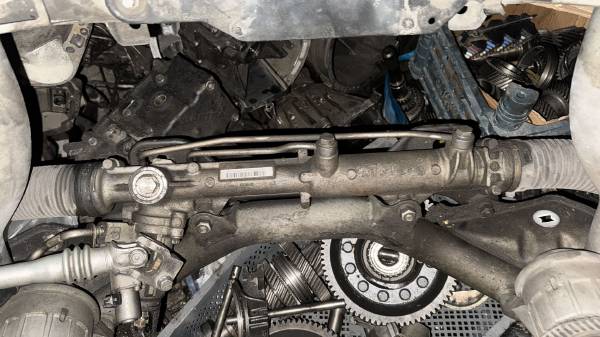 MERCEDES W204 DİREKSİYON KUTUSU ORJİNAL 20411011017 - ERCAN TİCARET yedek parça