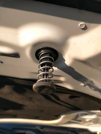 MERCEDES W204 KAPUT KİLİT YAYI - ERCAN TİCARET yedek parça