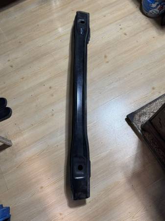 MERCEDES W204 ORJİNAL ARKA TAMPON DEMİRİ 2046100014 - ERCAN TİCARET yedek parça