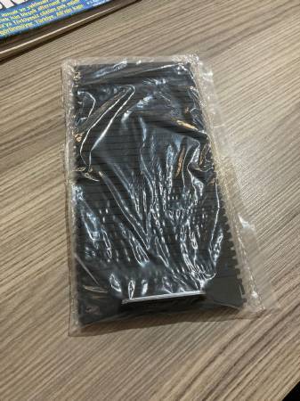 MERCEDES W204 ORTA KONSOL SÜRGÜSÜ PERDESİ BARDAKLIK 2046807607