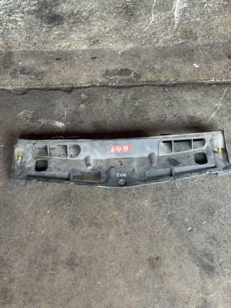 MERCEDES W204 PANEL ÜST HAVA KANALI BAKALİTİ ORJİNAL 2045000155 - ERCAN TİCARET yedek parça