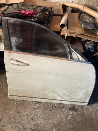 MERCEDES W204 SAĞ ÖN KAPI BEYAZ ÇIKMA ORJİNAL - ERCAN TİCARET çıkma orjinal yedek parça