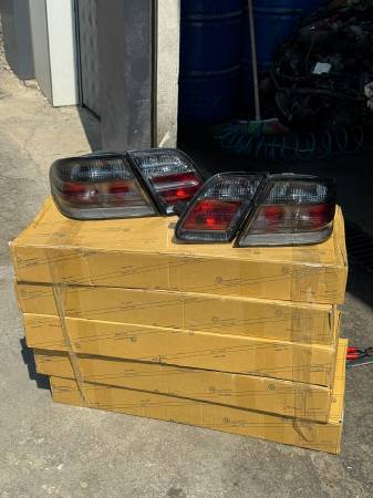 MERCEDES W210 SIFIR HELLA BLACK FÜME STOP TAKIMI SMOKEY - ERCAN TİCARET yedek parça