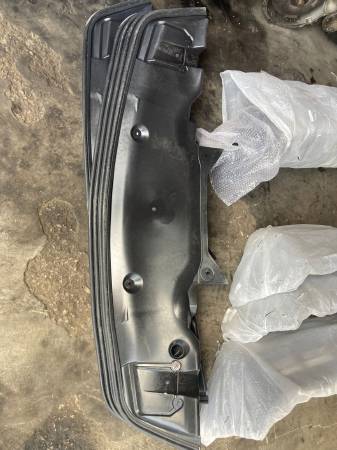 MERCEDES W210 SIFIR ÖN TAMPON ALT MUHAFAZA - ERCAN TİCARET YEDEK PARÇA