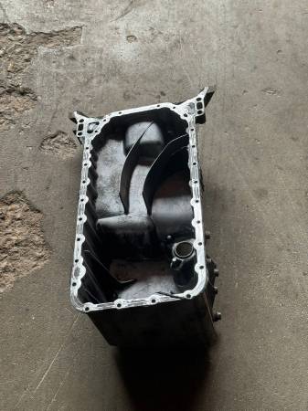 MERCEDES W639 VİTO VİANO MOTOR YAĞ KARTERİ ORJİNAL 6460140402 - ERCAN TİCARET yedek parça