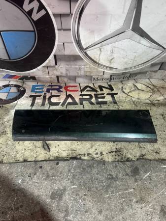 RANGE ROVER VOGUE L322 SOL ÖN KAPI PAKOSU KAPLAMASI 8263895 ORJ - ERCAN TİCARET yedek parça